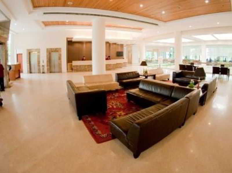 Parkcity Everly Hotel Мири Екстериор снимка